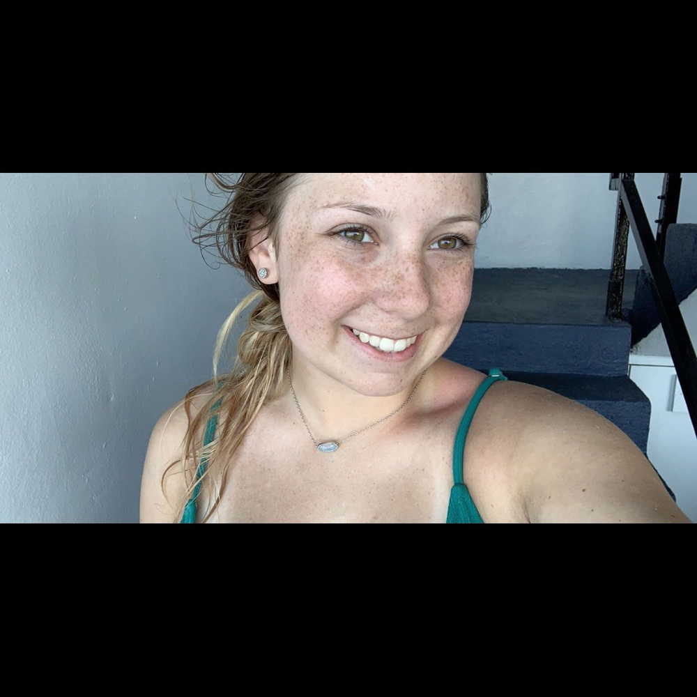 Meet your Posher, Jenna